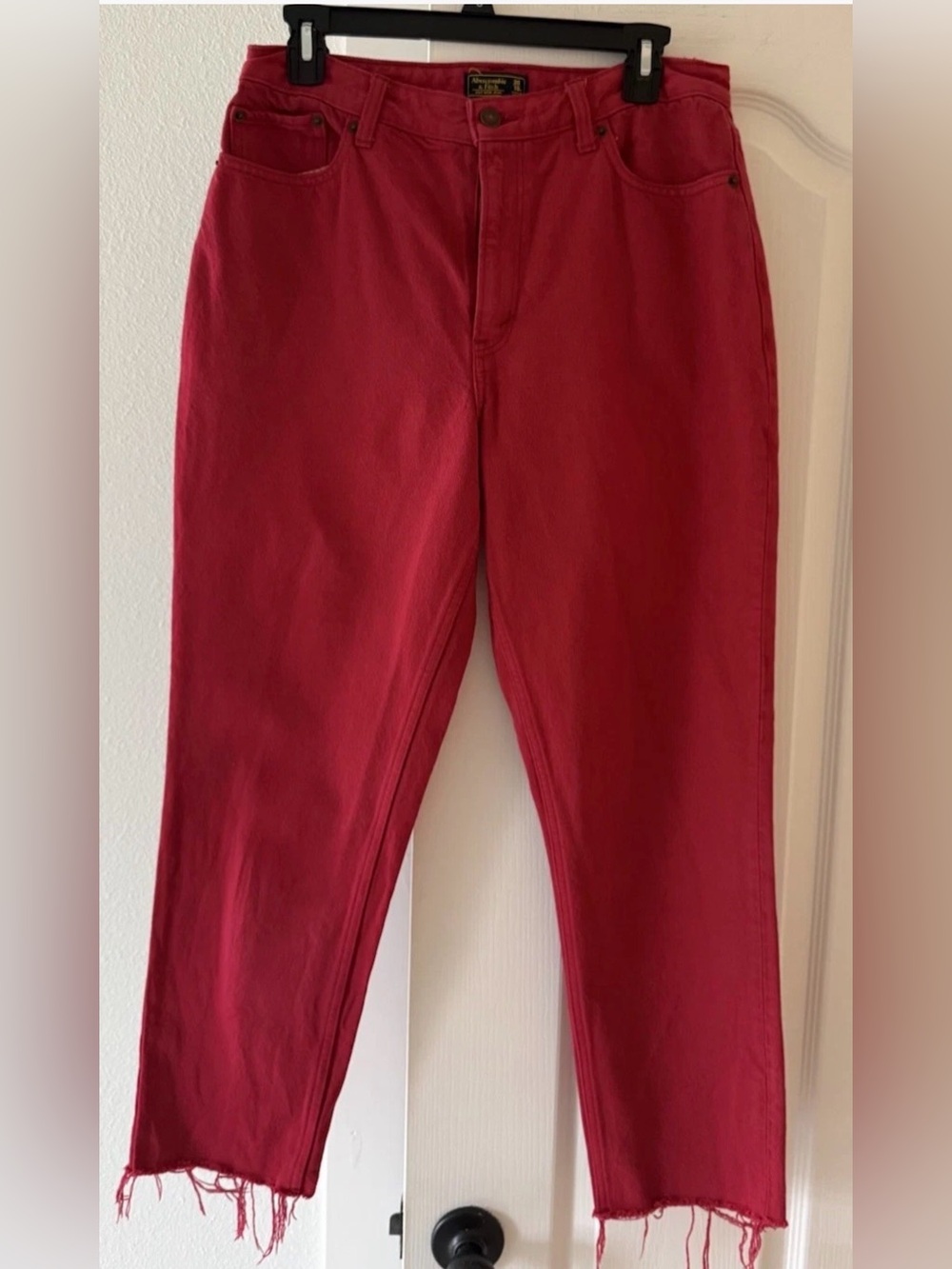 Abercrombie & Fitch A&F Mom Jeans High Rise Red Raw Hem Women’s 10R